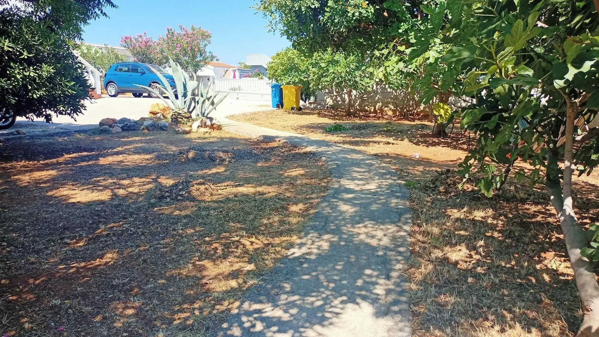 Apartments By The Sea Vir - 24066